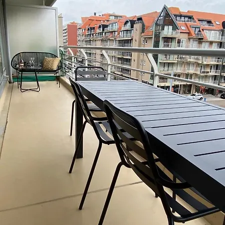 Petit Nieuwpoort-bad Apartment *